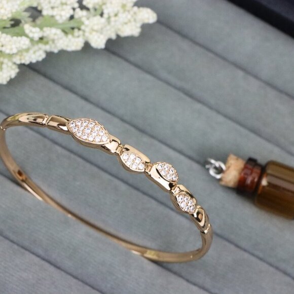 Rose Gold Plated Bangle with Leaf-Inspired Sparkling Design, XPBL0552 - Picture 11 of 12